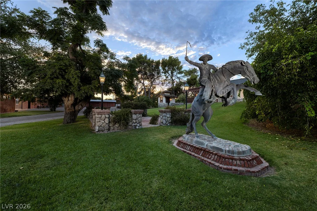 8213 Rancho Destino, Las Vegas, NV 89123