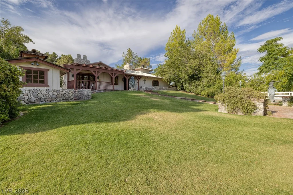 8213 Rancho Destino, Las Vegas, NV 89123