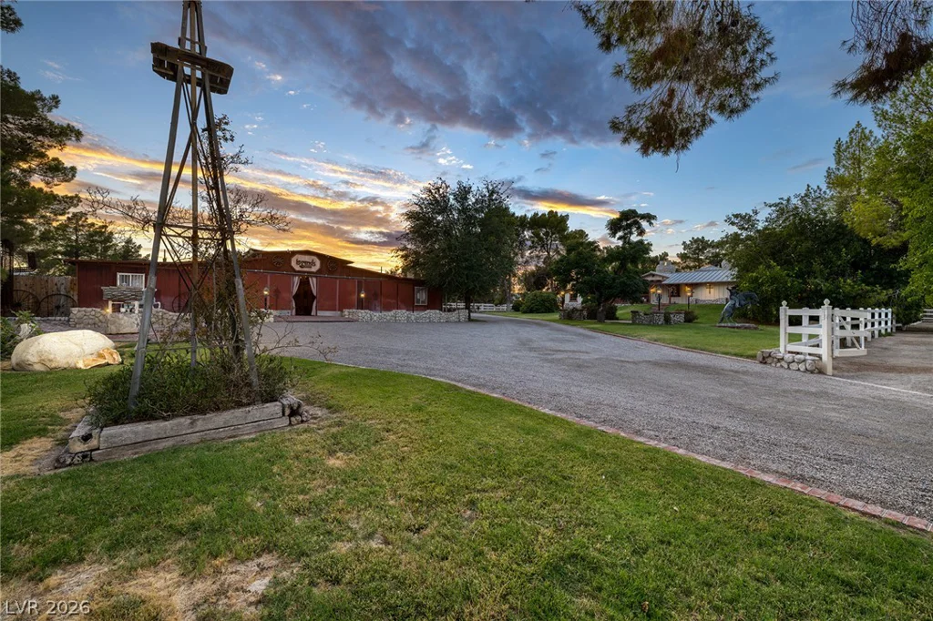 8213 Rancho Destino, Las Vegas, NV 89123
