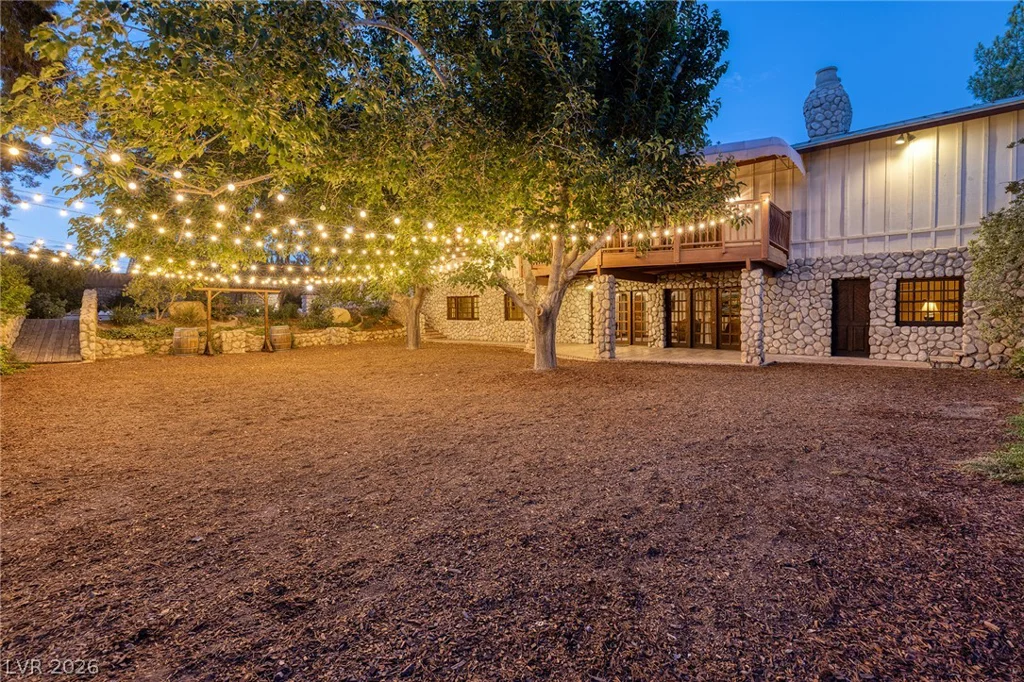 8213 Rancho Destino, Las Vegas, NV 89123