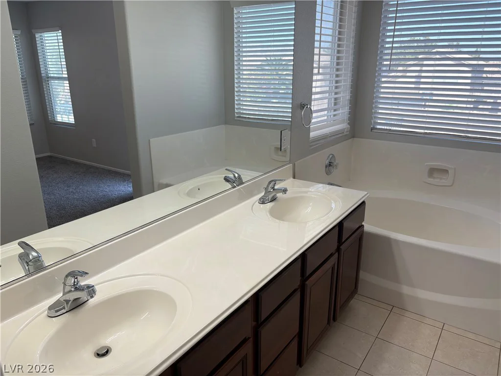 4520 Grand Rock, North Las Vegas, NV 89081