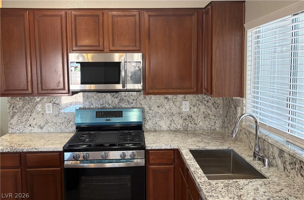 4520 Grand Rock, North Las Vegas, NV 89081