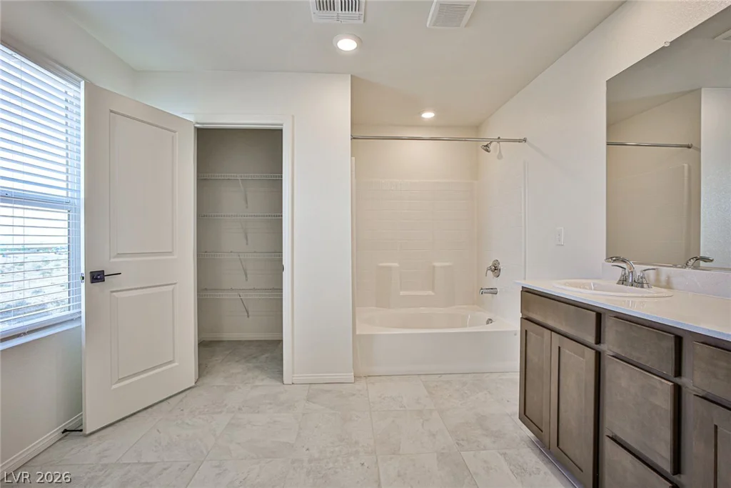5620 Hill Spire, Las Vegas, NV 89166
