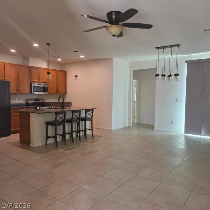 8852 Quarterhorse, Las Vegas, NV 89148