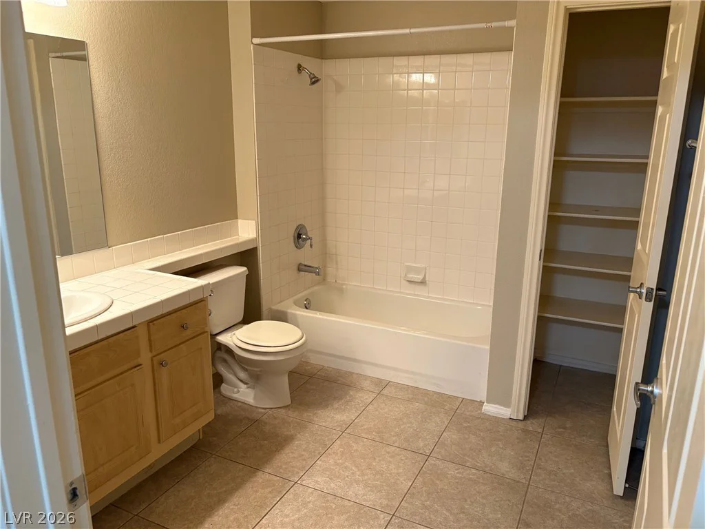5250 Rainbow, Las Vegas, NV 89118