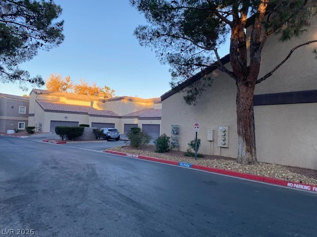 5250 Rainbow, Las Vegas, NV 89118