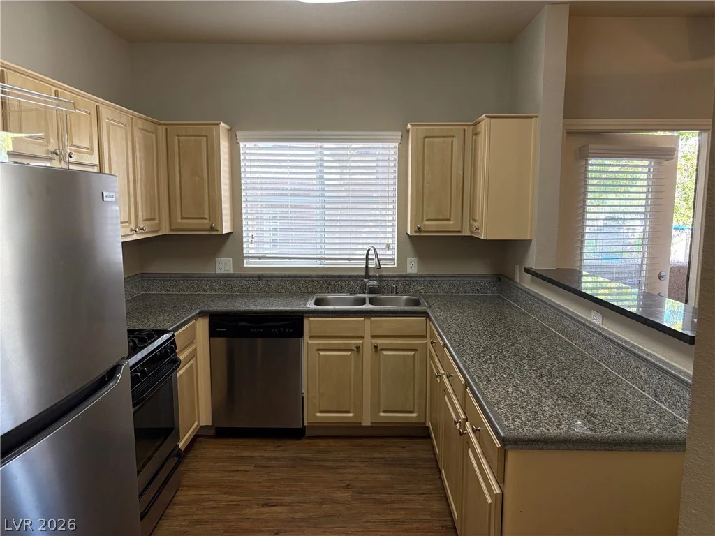 5250 Rainbow, Las Vegas, NV 89118