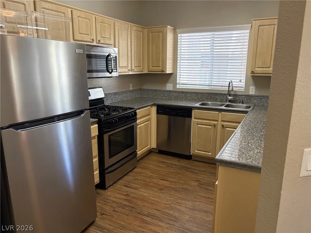 5250 Rainbow, Las Vegas, NV 89118