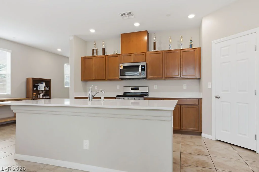 6812 Vacarez, Las Vegas, NV 89149