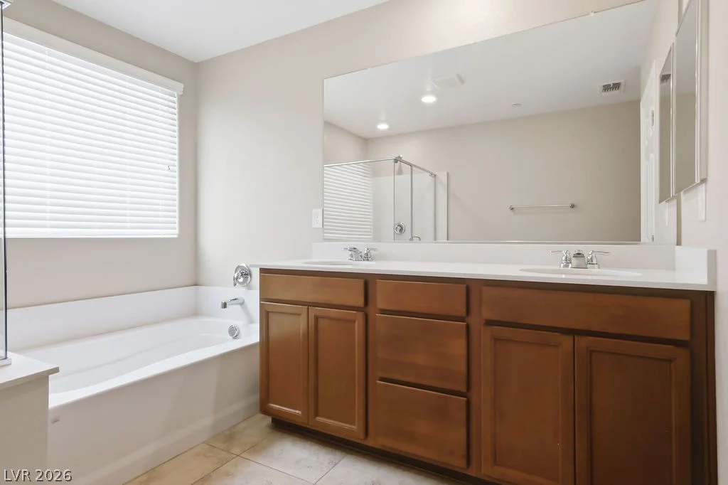 6812 Vacarez, Las Vegas, NV 89149