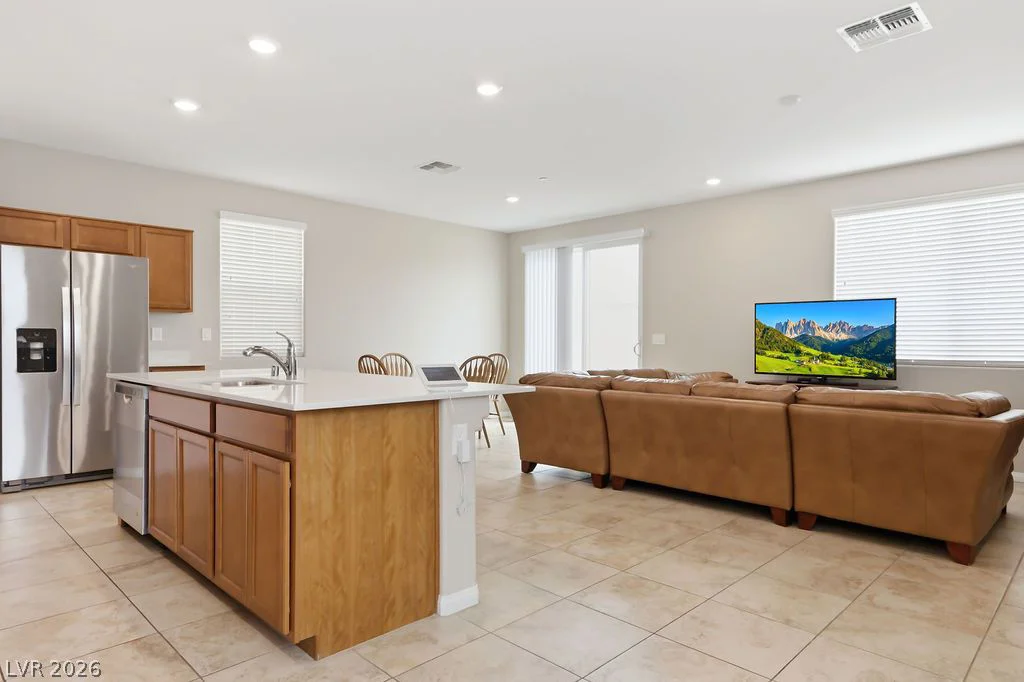 6812 Vacarez, Las Vegas, NV 89149