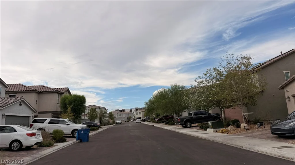 6812 Vacarez, Las Vegas, NV 89149