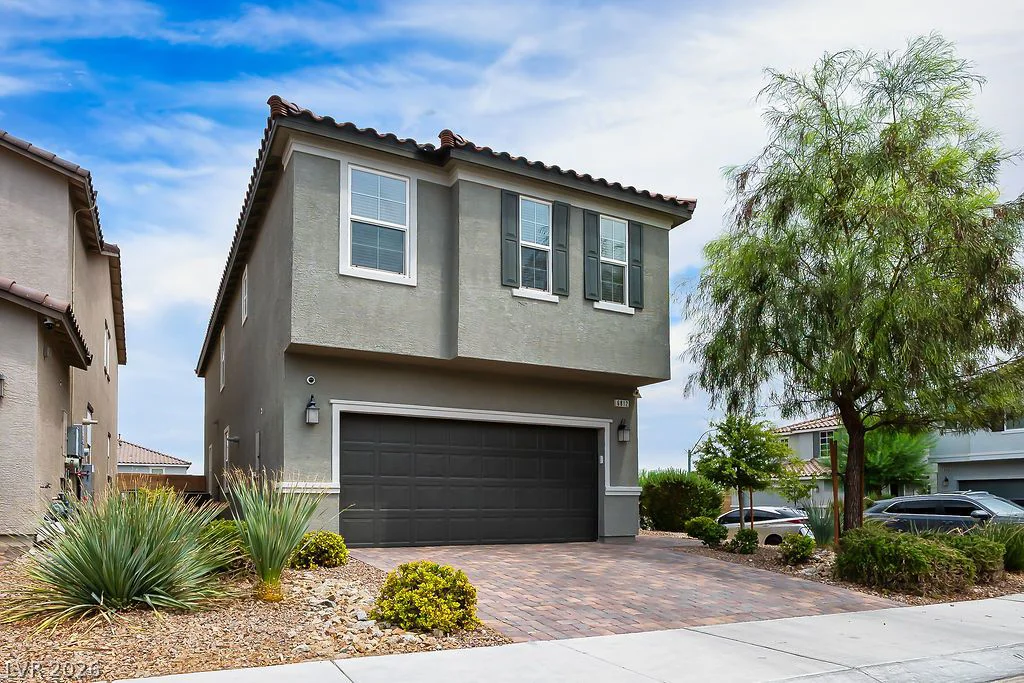 6812 Vacarez, Las Vegas, NV 89149