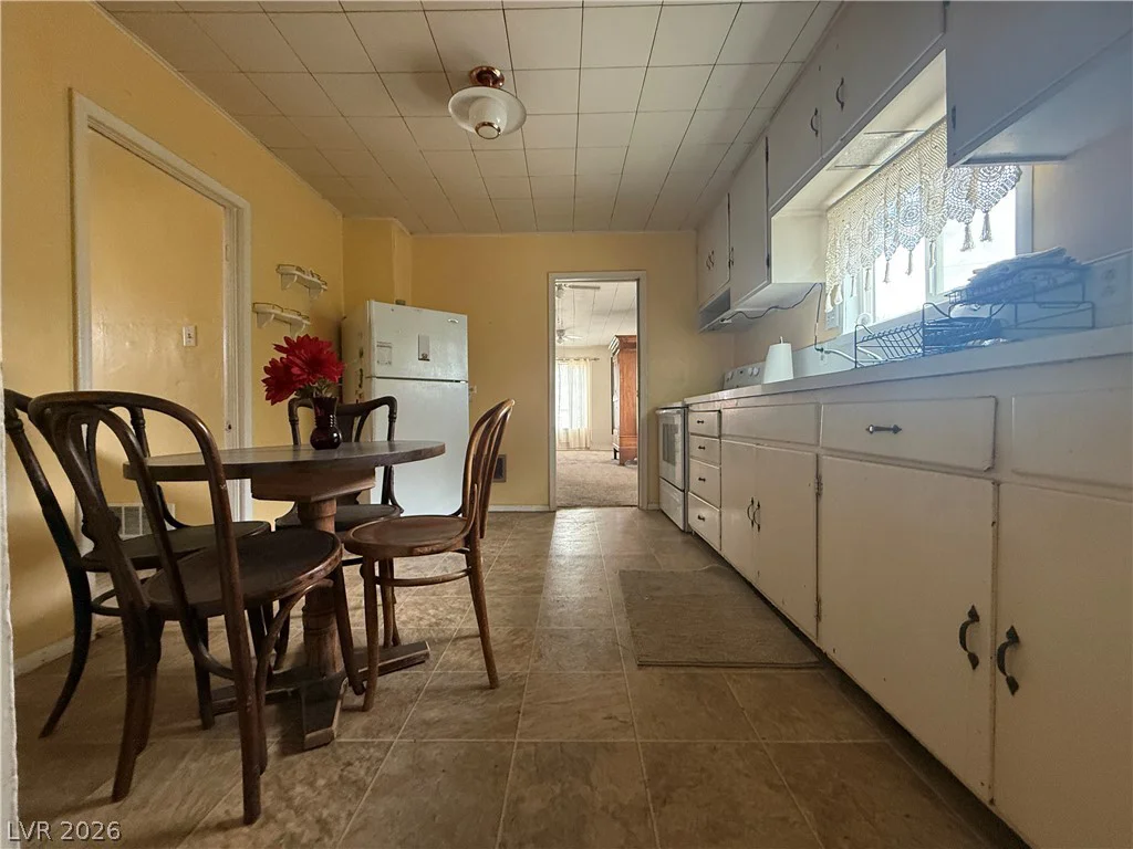 825 Canyon Street, Ely, NV 89301