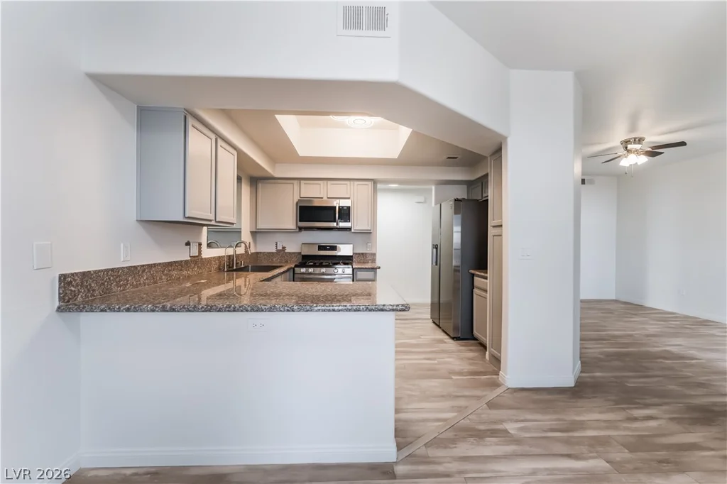 8432 Running Deer, Las Vegas, NV 89145
