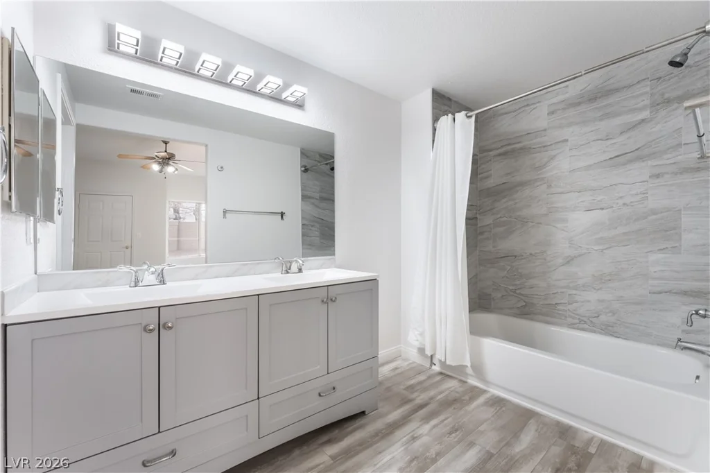8432 Running Deer, Las Vegas, NV 89145