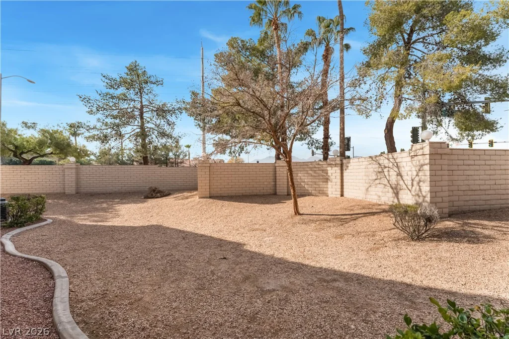 8432 Running Deer, Las Vegas, NV 89145
