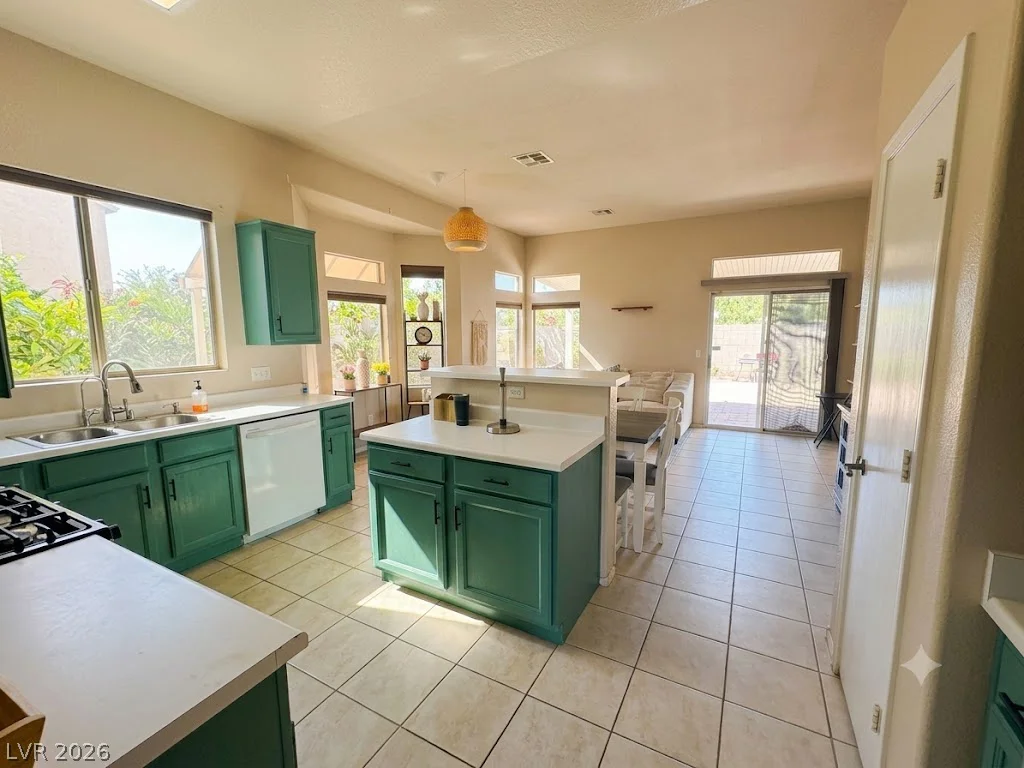 2112 Panther, North Las Vegas, NV 89031