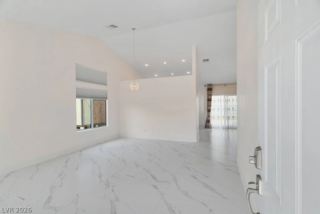 2660 Rosanna, Las Vegas, NV 89117
