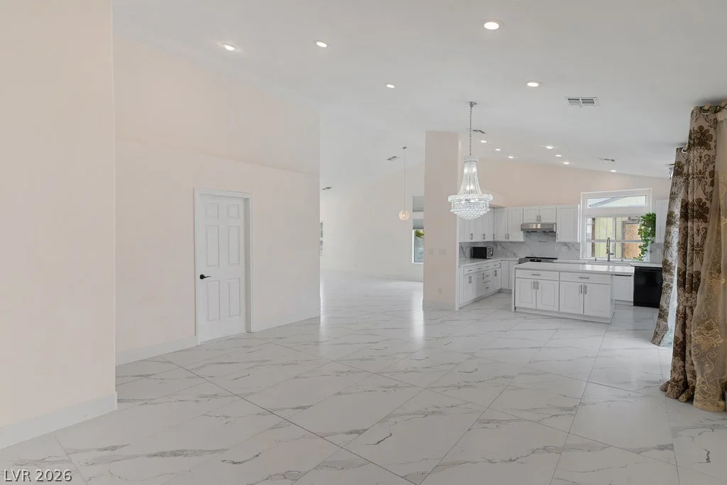 2660 Rosanna, Las Vegas, NV 89117