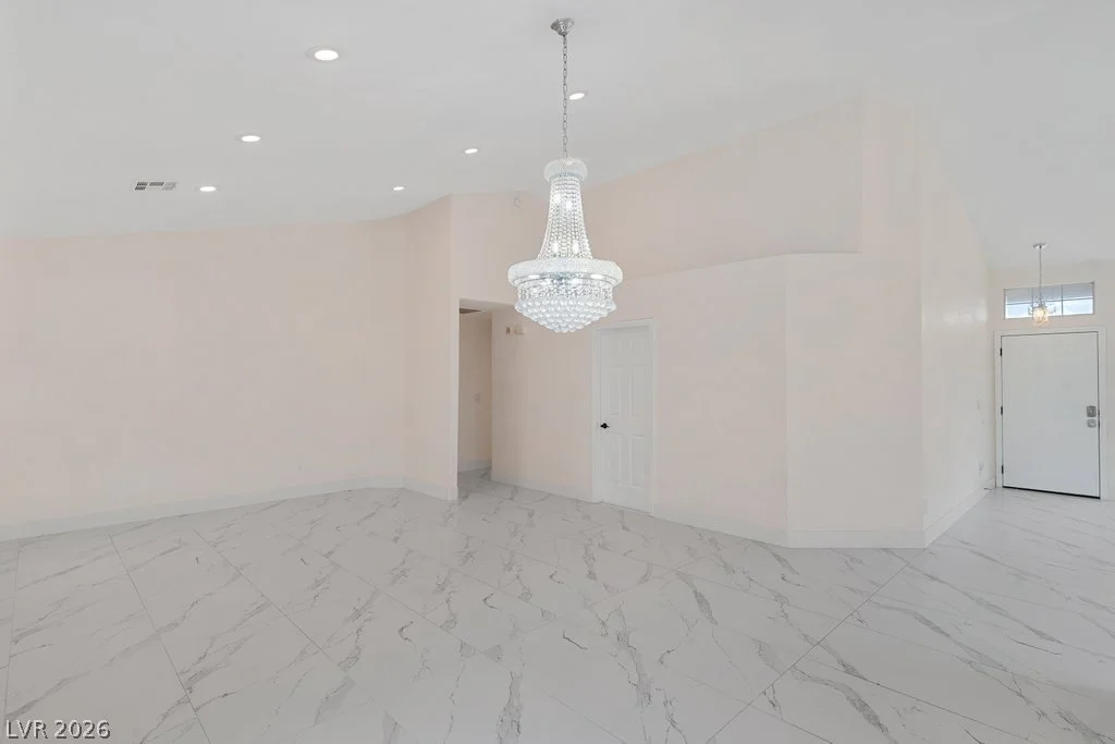 2660 Rosanna, Las Vegas, NV 89117