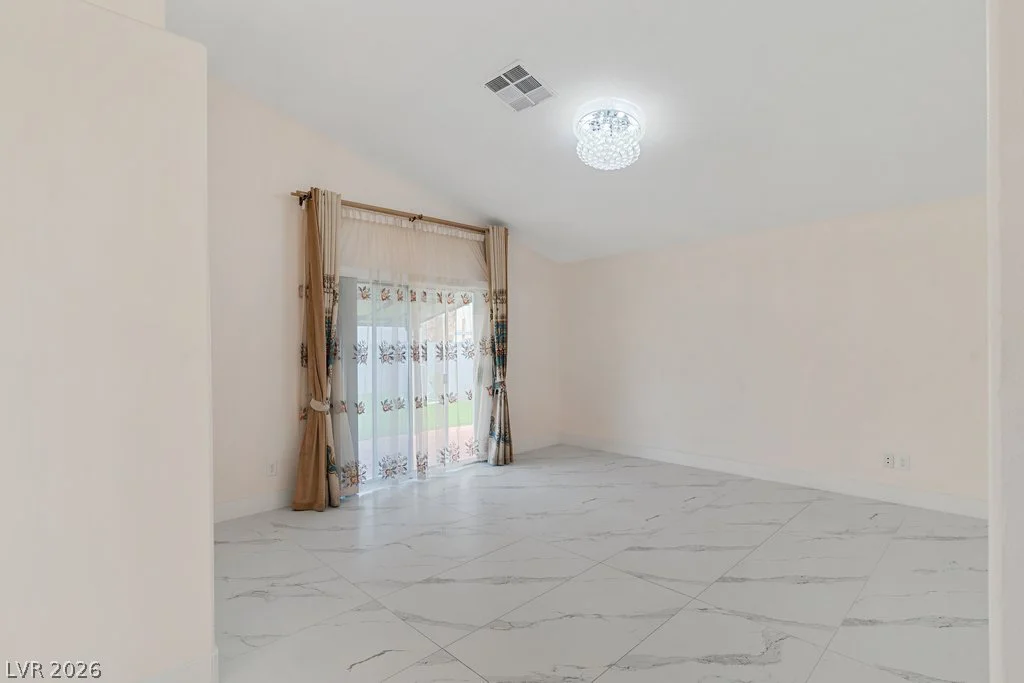 2660 Rosanna, Las Vegas, NV 89117