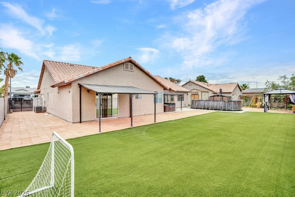 2660 Rosanna, Las Vegas, NV 89117