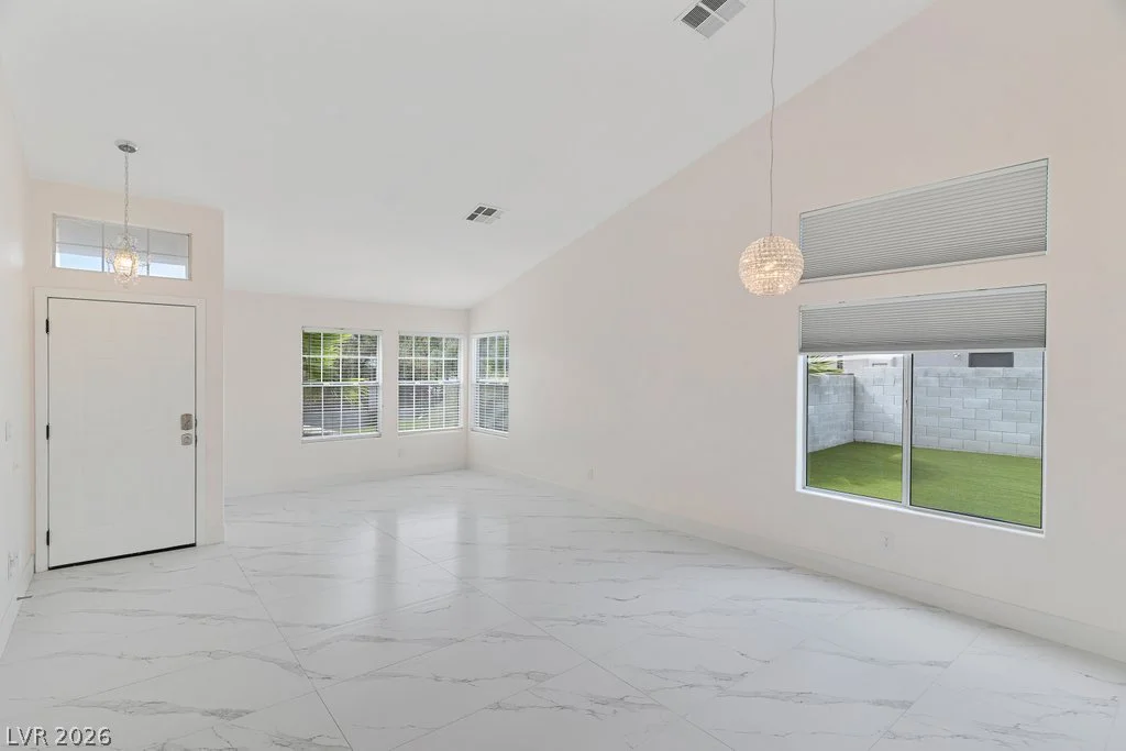 2660 Rosanna, Las Vegas, NV 89117