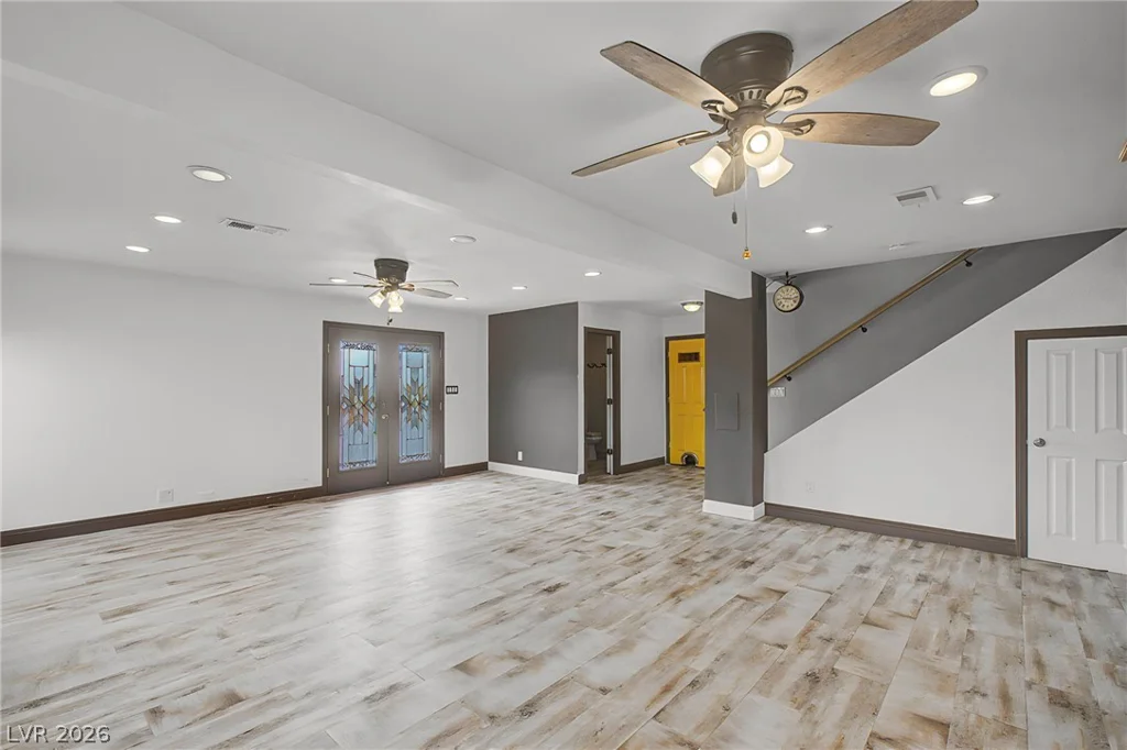 6912 Vivian, Las Vegas, NV 89145