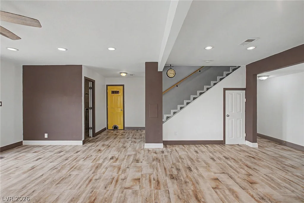 6912 Vivian, Las Vegas, NV 89145