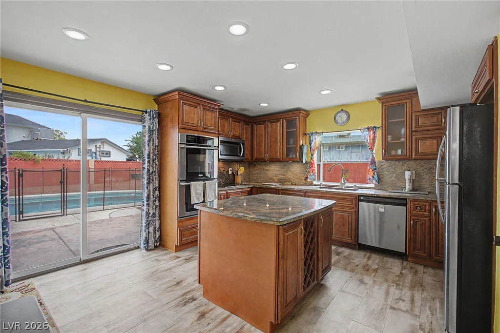6912 Vivian, Las Vegas, NV 89145