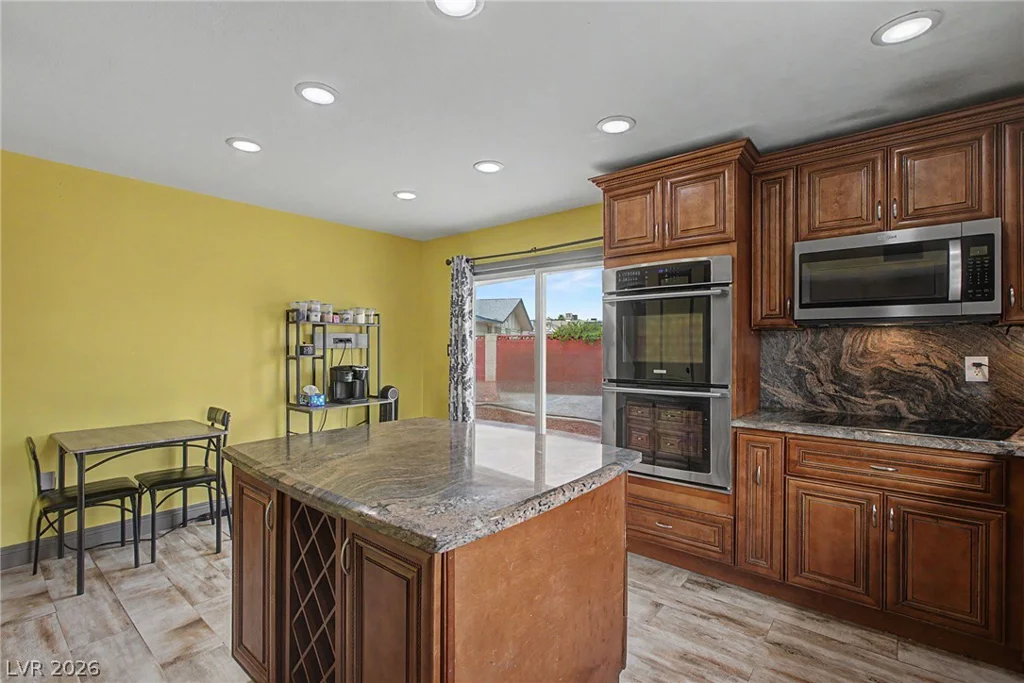 6912 Vivian, Las Vegas, NV 89145