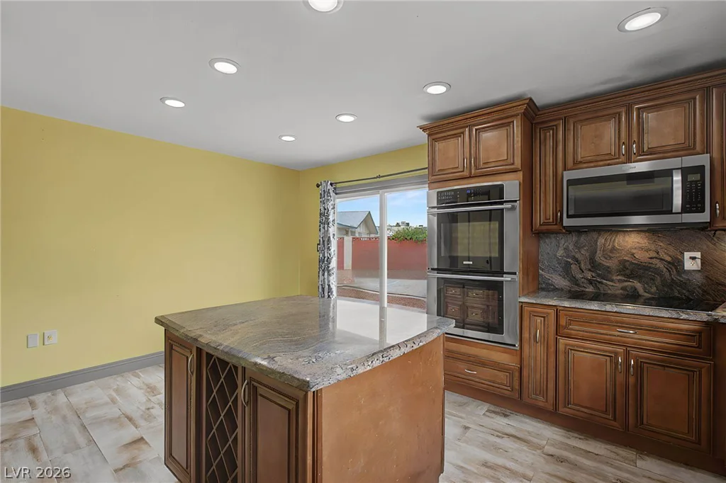 6912 Vivian, Las Vegas, NV 89145
