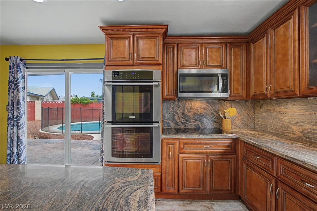 6912 Vivian, Las Vegas, NV 89145