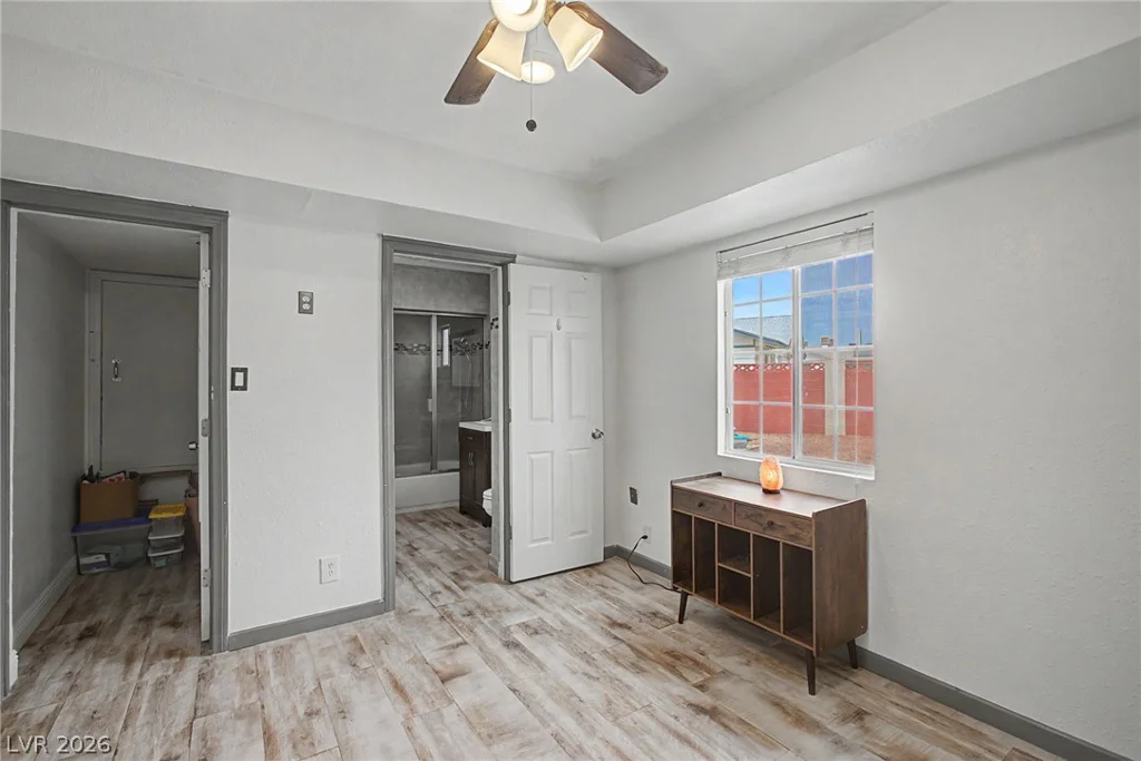 6912 Vivian, Las Vegas, NV 89145