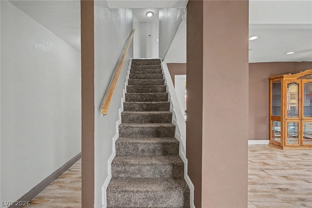 6912 Vivian, Las Vegas, NV 89145
