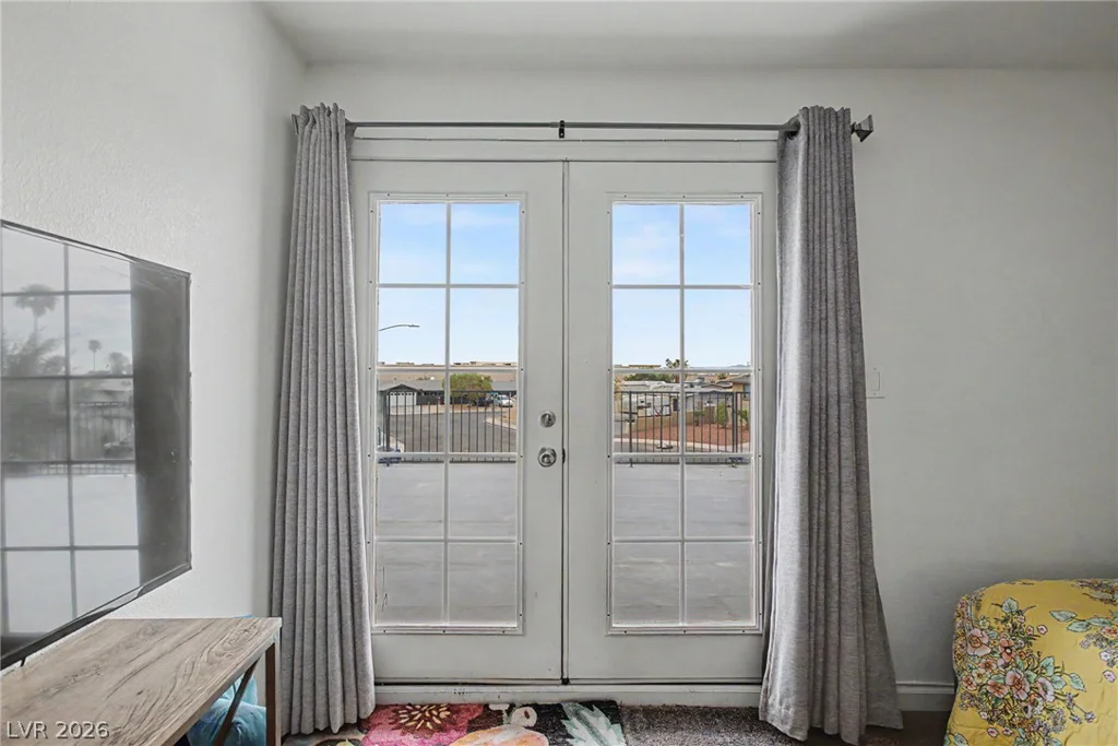 6912 Vivian, Las Vegas, NV 89145