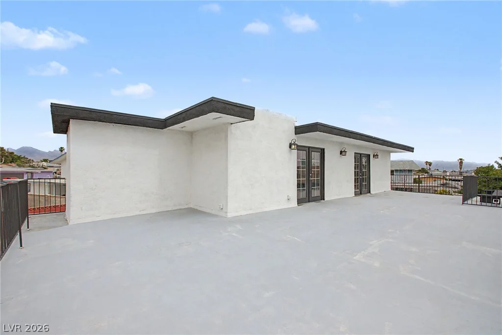 6912 Vivian, Las Vegas, NV 89145