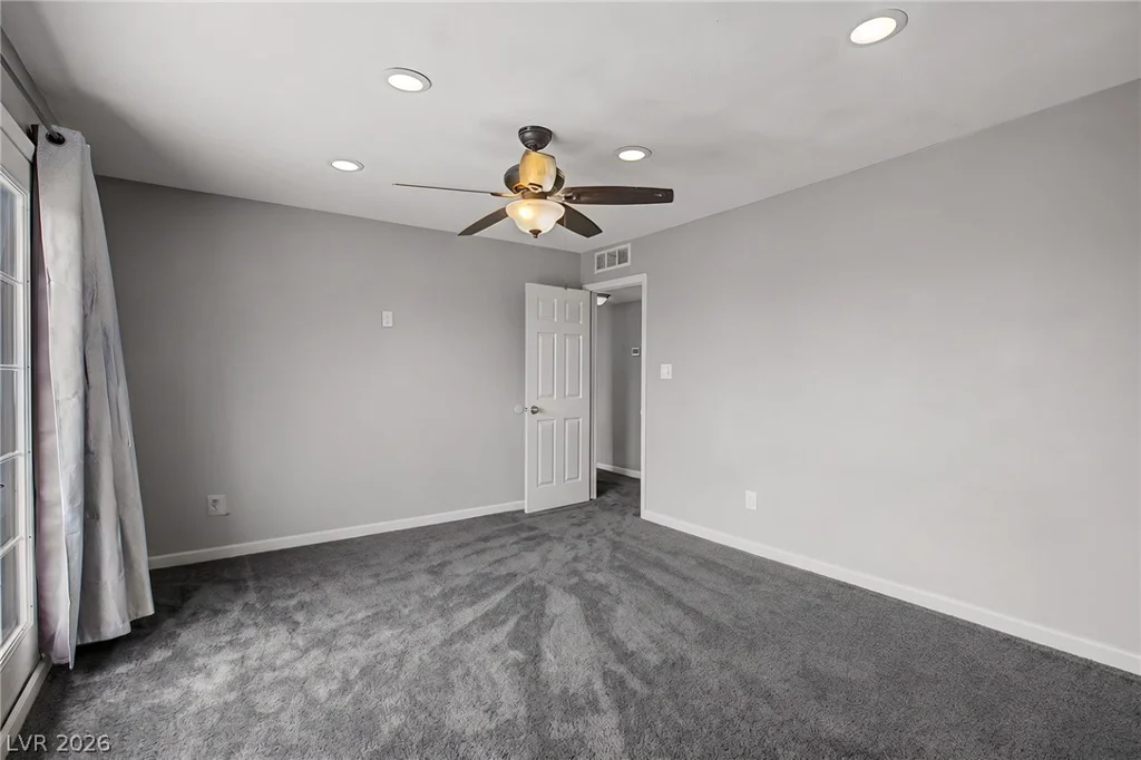 6912 Vivian, Las Vegas, NV 89145