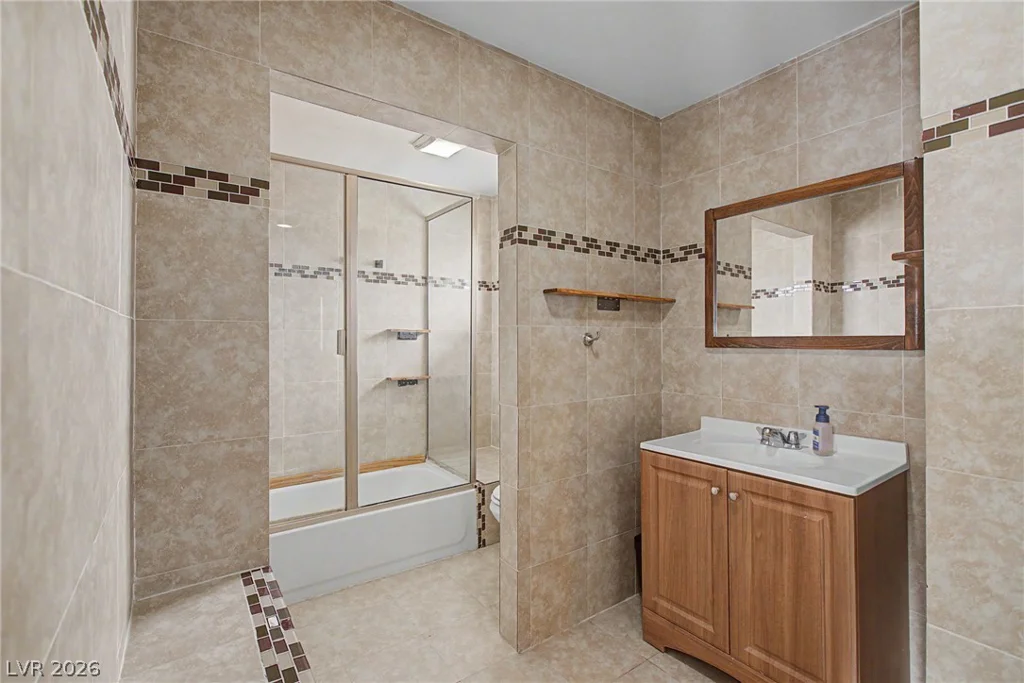 6912 Vivian, Las Vegas, NV 89145