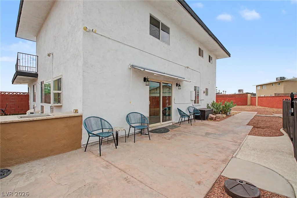6912 Vivian, Las Vegas, NV 89145
