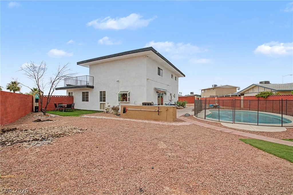 6912 Vivian, Las Vegas, NV 89145