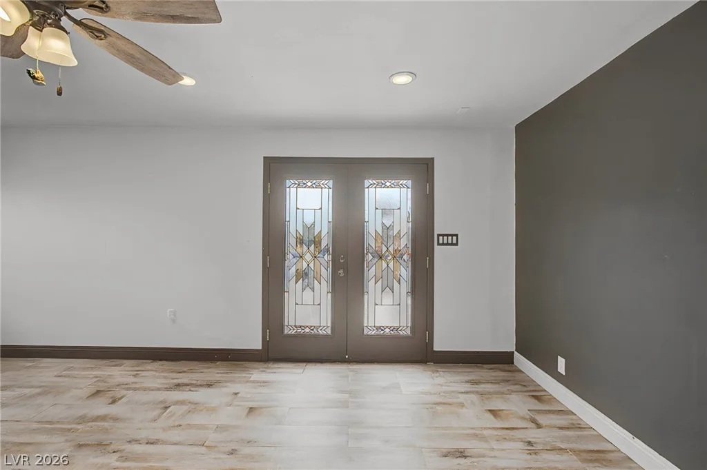 6912 Vivian, Las Vegas, NV 89145