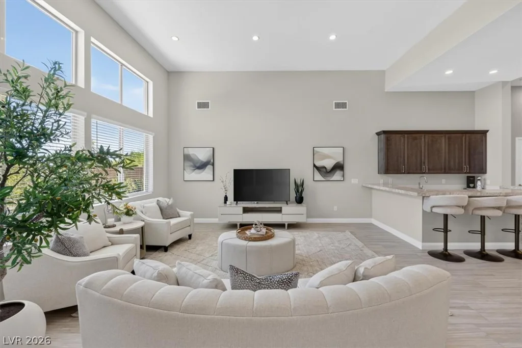 6128 Willow Rock, Las Vegas, NV 89135