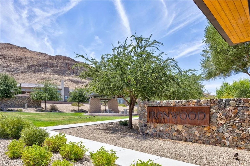 6128 Willow Rock, Las Vegas, NV 89135