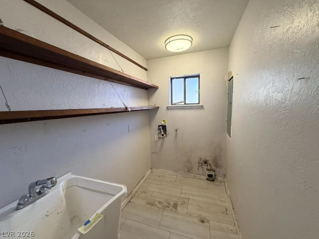1021 China, Pahrump, NV 89048