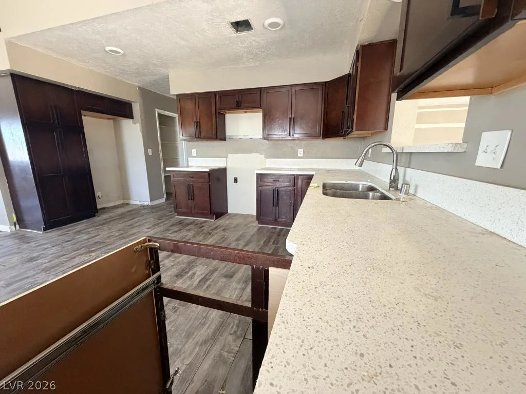 1021 China, Pahrump, NV 89048