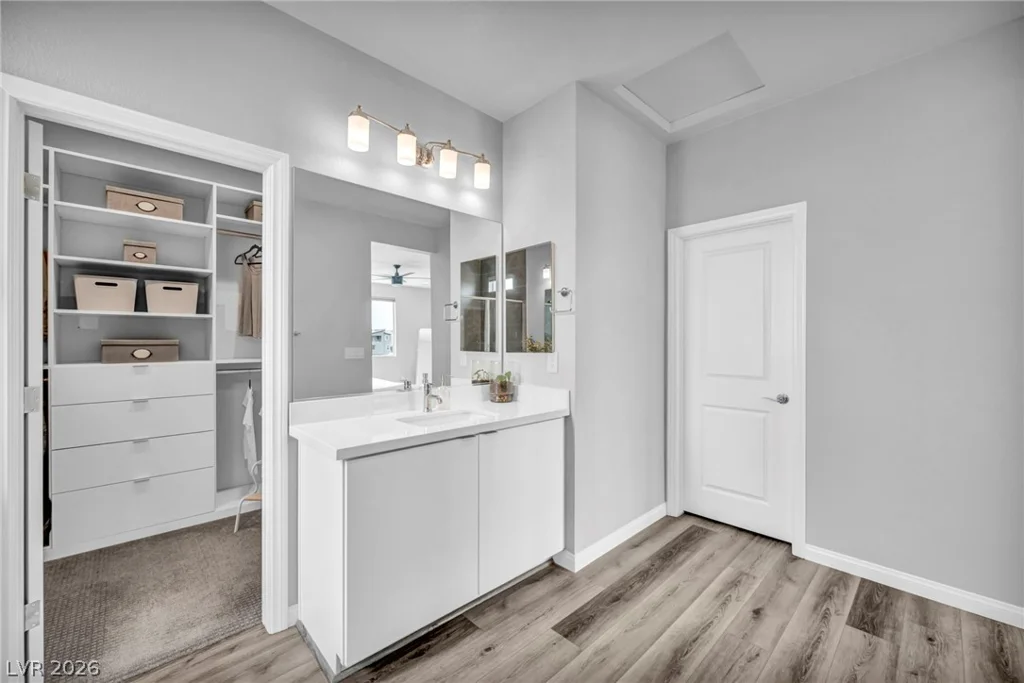 11573 Hawking, Las Vegas, NV 89138