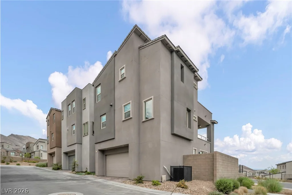 11573 Hawking, Las Vegas, NV 89138