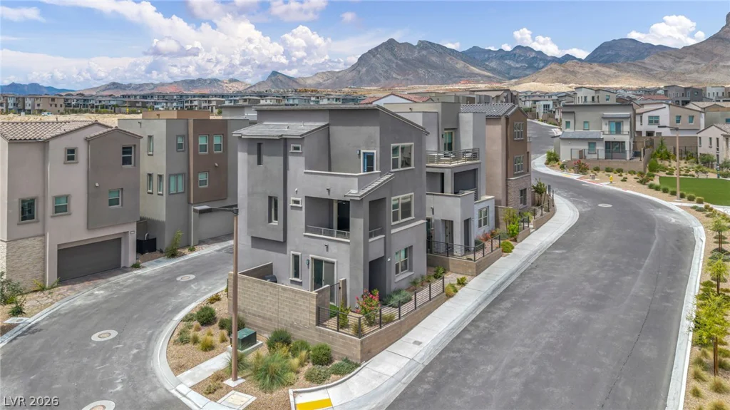 11573 Hawking, Las Vegas, NV 89138